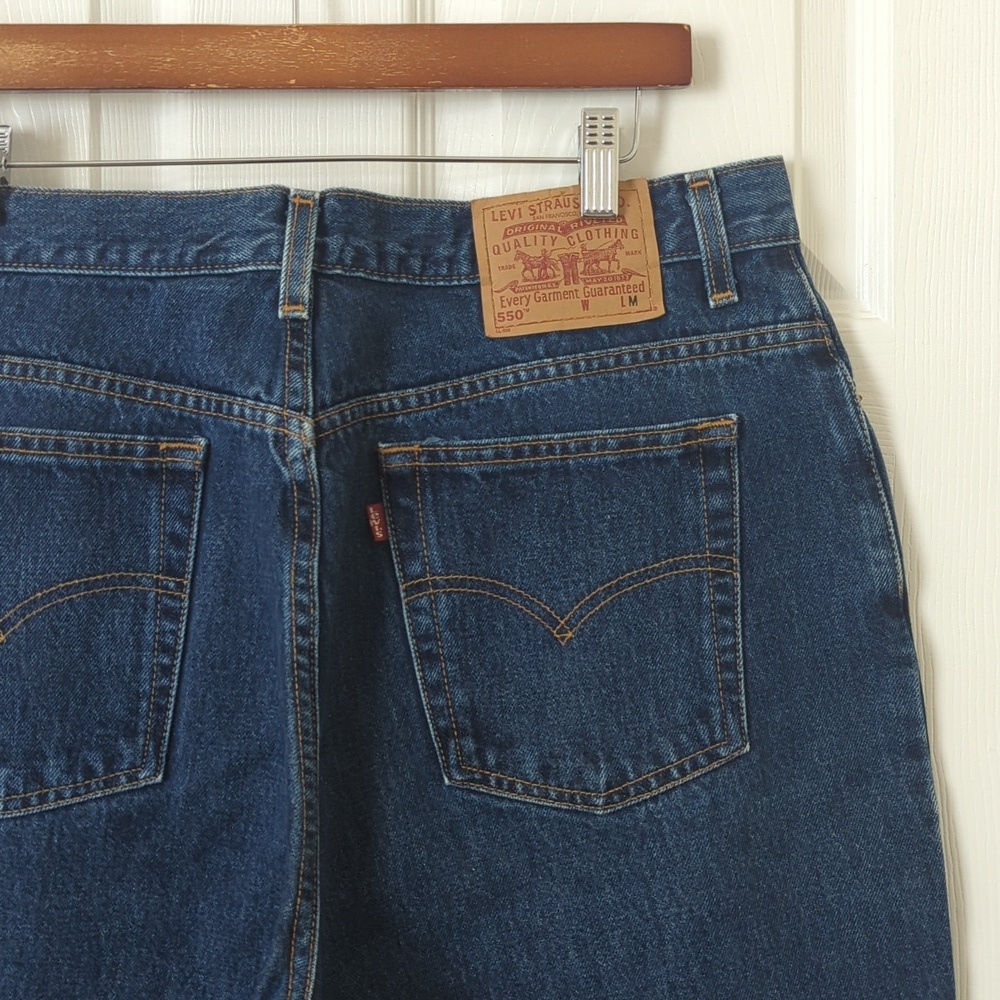 Levi's 90's Vintage 550 Dark Wash High Rise Relaxed Fit Tapered Leg Mom Jeans 18 - Picture 13 of 15